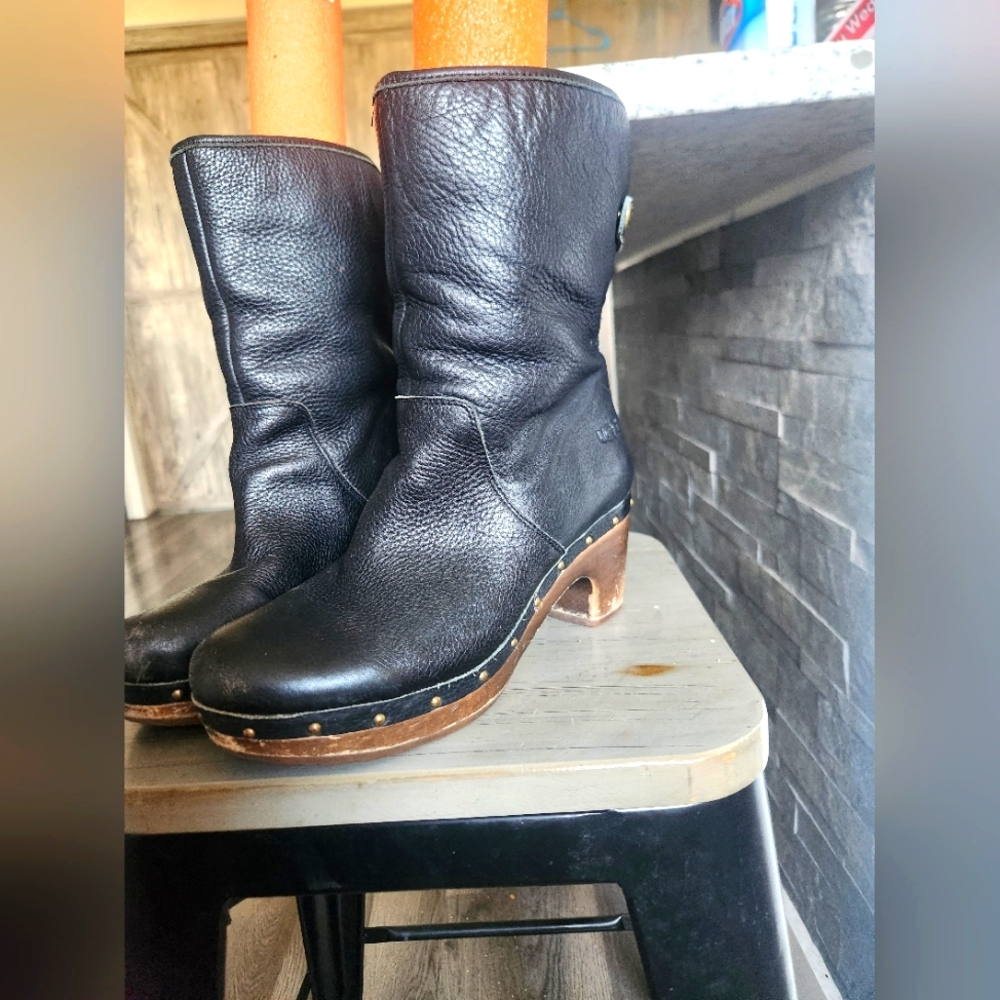 Ugg Australia Cora Leather Fold Over shearling Boots 2 in 1 look!!